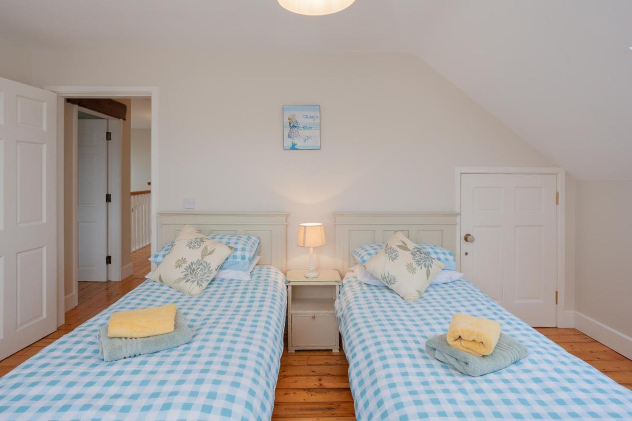 Villa Beautiful Mountain Views & Private Hot Tub Kilcoo Exterior foto