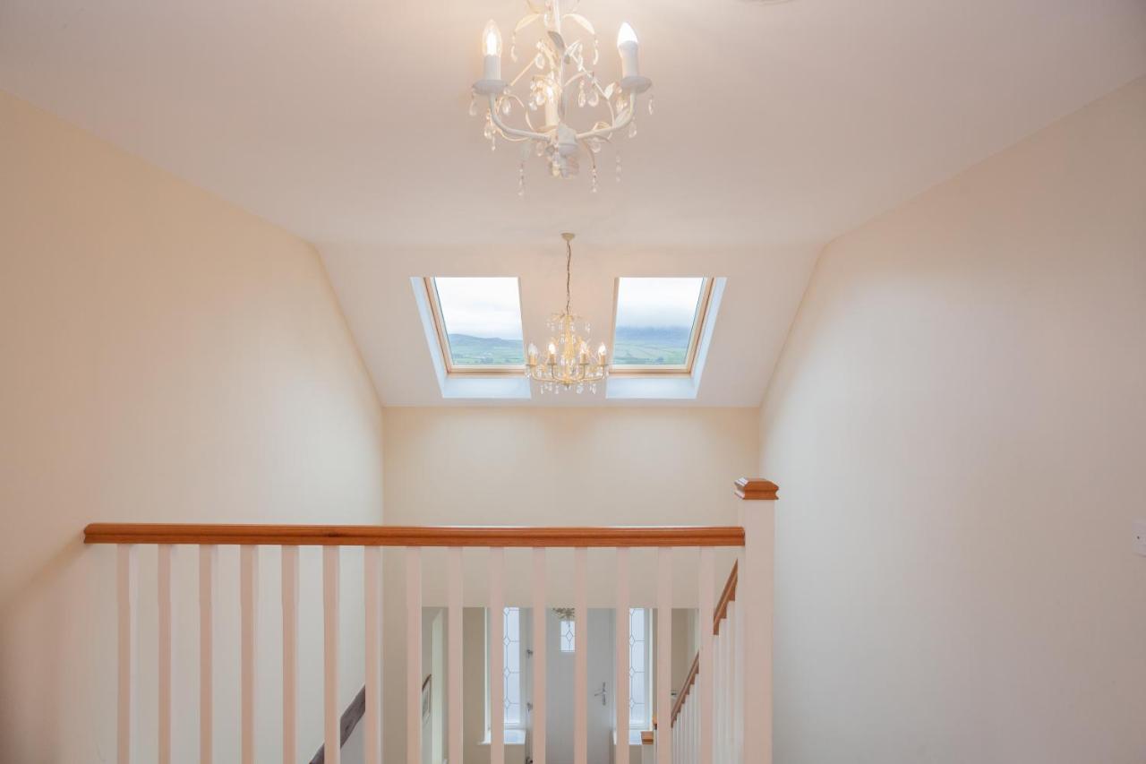 Villa Beautiful Mountain Views & Private Hot Tub Kilcoo Exterior foto