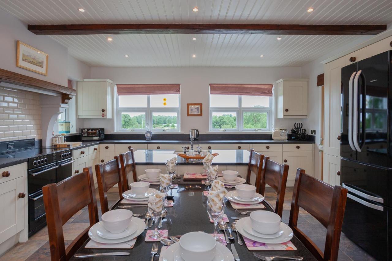 Villa Beautiful Mountain Views & Private Hot Tub Kilcoo Exterior foto