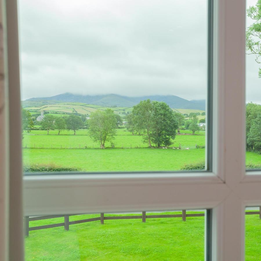 Villa Beautiful Mountain Views & Private Hot Tub Kilcoo Exterior foto